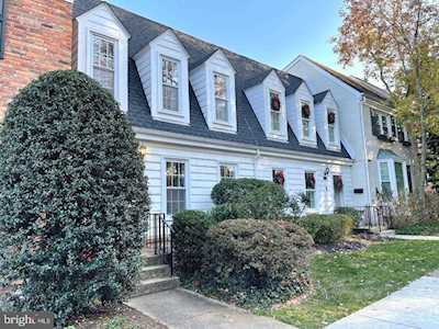 1151 Randolph Rd Mclean, VA 22101