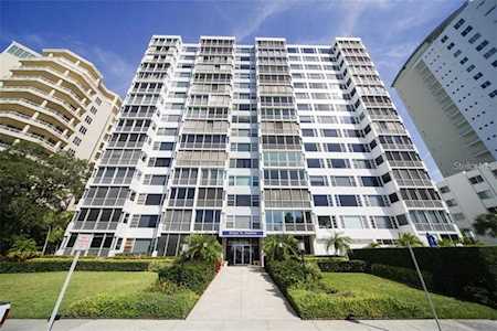 555 S Gulfstream Ave #304 Sarasota, FL 34236