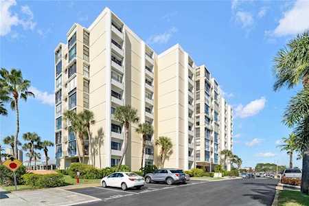 800 S Gulfview Blvd #807 Clearwater, FL 33767