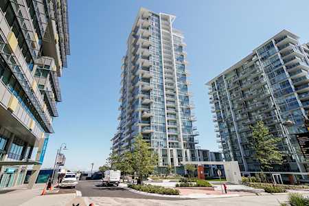 258 Nelsons Court #1705 New Westminster, BC V3L 0J9