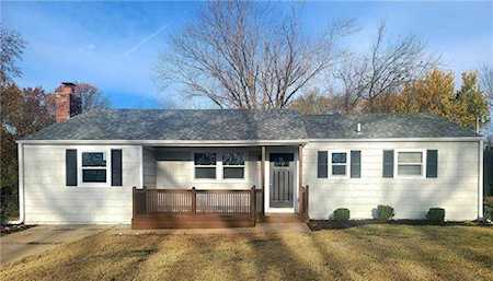 4858 Quivera Dr Ln Shawnee, KS 66216