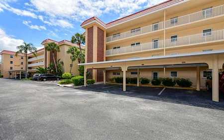 1250 N Portofino Dr #304MAR Sarasota, FL 34242