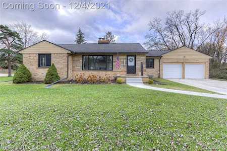 31919 Dohany Dr Farmington Hills, MI 48336