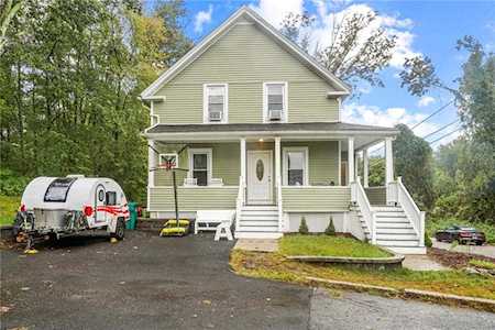5 Laurel St Woonsocket, RI 02895