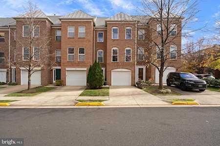 1713 Blue Flint Ct Reston, VA 20190