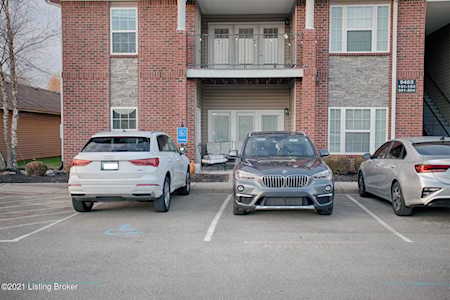 9402 Clubview Dr #101 Louisville, KY 40291