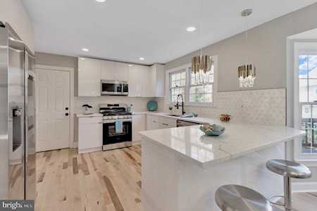 12808 Mill Meadow Ct Fairfax, VA 22033
