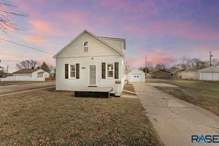 1628 N Lewis Ave Sioux Falls, SD 57103