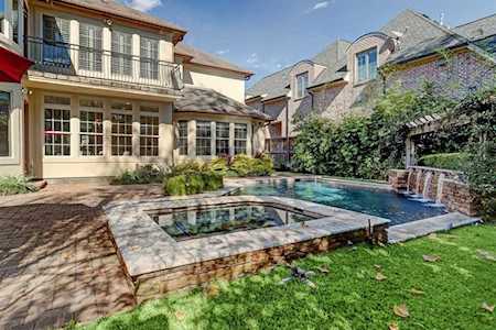 5105 Grand Lake St Bellaire, TX 77401