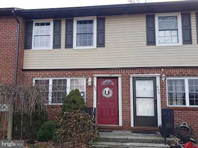 892 Cindy Ct Brick, NJ 08724