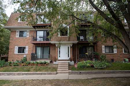 4162 Cove Ln #2B Glenview, IL 60025