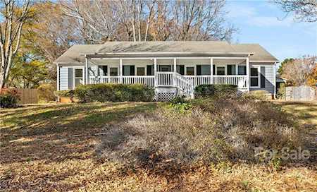 6309 Farmingdale Dr Charlotte, NC 28212