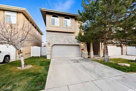205 E White Spruce Cv Sandy, UT 84070