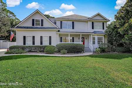 206 River Oaks Dr Fernandina Beach, FL 32034