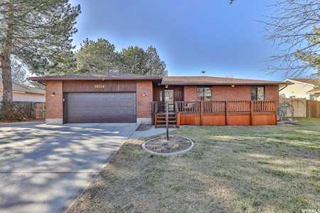 10224 S Golden Willow Dr Sandy, UT 84070