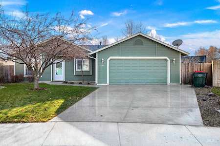 1035 W Kingswood Ct Meridian, ID 83646