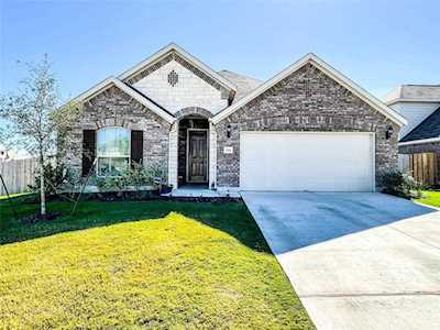 224 Gamble DR Buda, TX 78610
