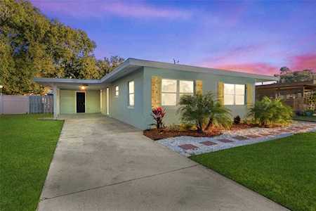 2479 Tradewinds Dr Dunedin, FL 34698