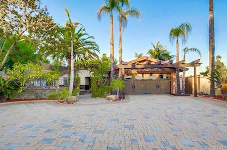 805 Pinecrest St Escondido, CA 92025