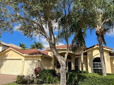 9625 Campi Drive Lake Worth Beach, FL 33467
