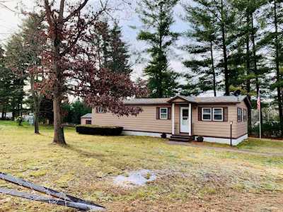 7 Centerwood Dr Concord, NH 03301