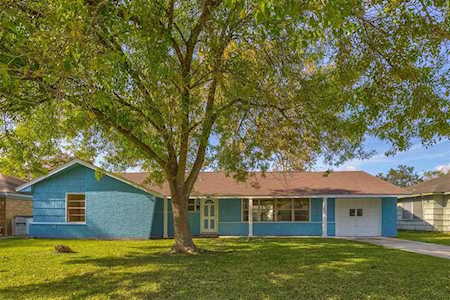 1606 Buchanan St Pasadena, TX 77502
