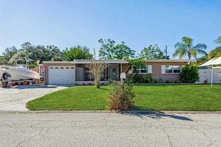 8596 Pelican Ln Largo, FL 33777