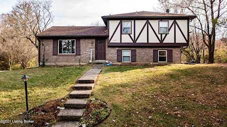 1602 Abell Cir Crestwood, KY 40014