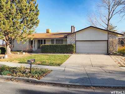1383 E Sandy Hill Dr Dr S Sandy, UT 84093