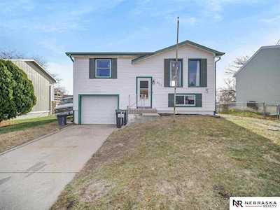 427 Mormon Trl Lincoln, NE 68521