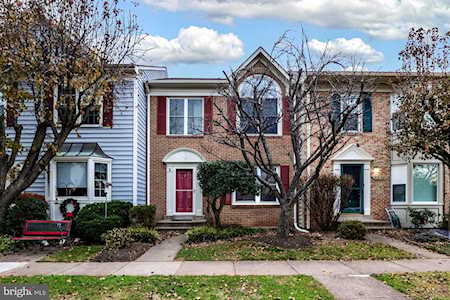 5119 Glen Meadow Centreville, VA 20120