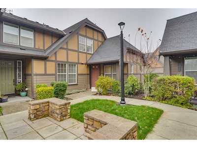 7247 NE Stoneybrook St Hillsboro, OR 97124