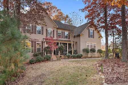 330 Squirrel Ln Lake Wylie, SC 29710