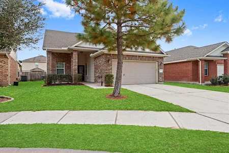 20315 Stonebridge Terrace Ct Richmond, TX 77407