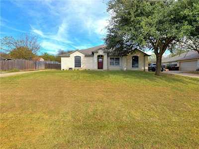 208 Millington LN Buda, TX 78610