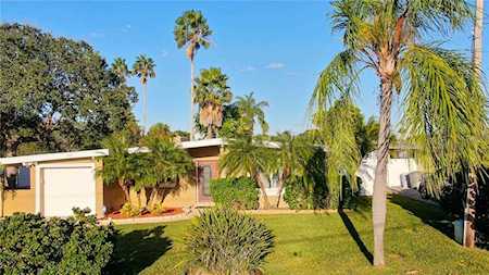 11445 6th St E Treasure Island, FL 33706