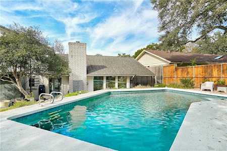 9409 Spring Hollow DR Austin, TX 78750