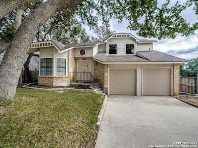14002 N Hills Village Dr San Antonio, TX 78249