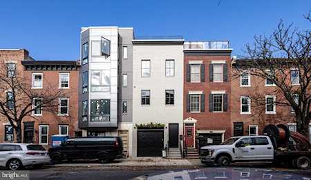 1913 Christian St Philadelphia, PA 19146