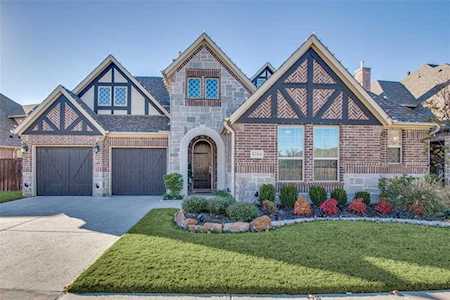 8204 Bankside The Colony, TX 75056
