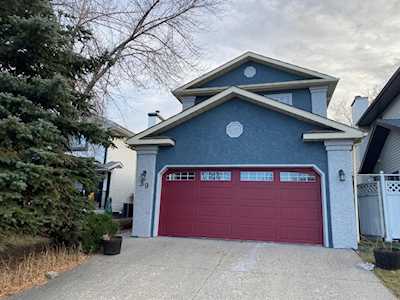 39 Mckerrell Way SE Calgary, AB T2Z 1R9