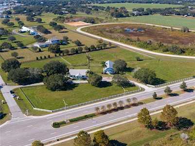 8325 Whiskey Pond Ln Sarasota, FL 34240
