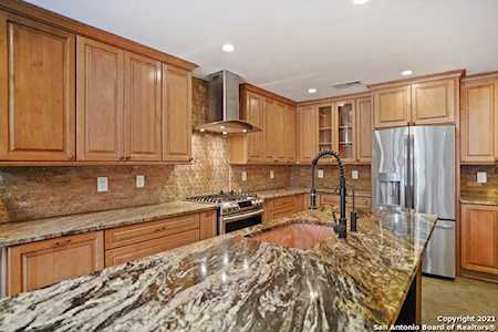 10747 Wynstone Pl Helotes, TX 78023
