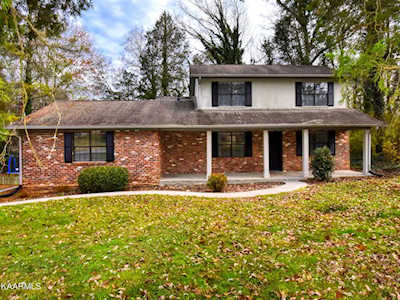110 Newport Dr Oak Ridge, TN 37830