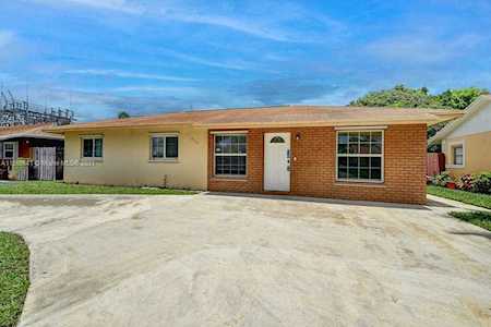 505 NW 8th Ct Boynton Beach, FL 33426