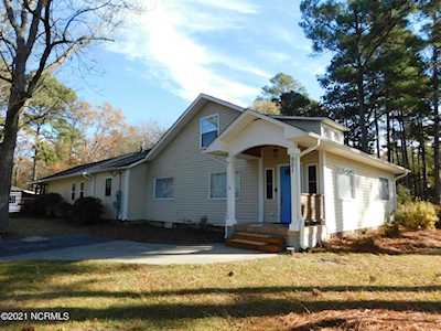 901 E Main Street Aberdeen, NC 28315