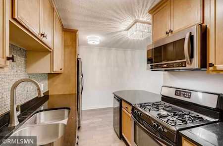3120 Hennepin Avenue #307 Minneapolis, MN 55408
