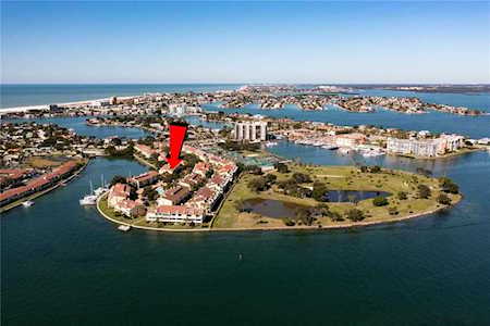479 Haven Point Dr #479 Treasure Island, FL 33706