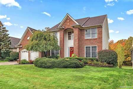28289 Golf Pointe Blvd Farmington Hills, MI 48331