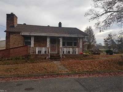 2984 Queen City Rd Virginia Beach, VA 23464